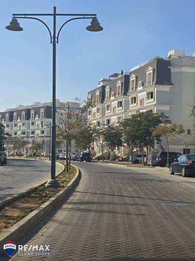 توين هاوس للبيع قوري ع السكن بالقرب م الجامعة الامريكية ع التسعين الجنوبي