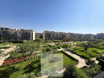 شقة مميزة للإيجار بمساحة واسعة 270 متر