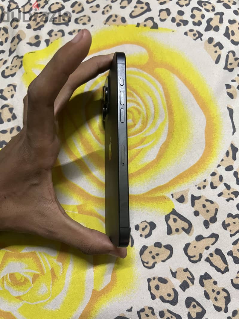 Apple - iPhone 15 Pro Max 4