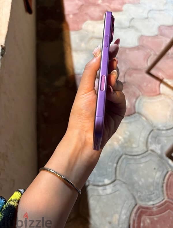 iPhone 16 1