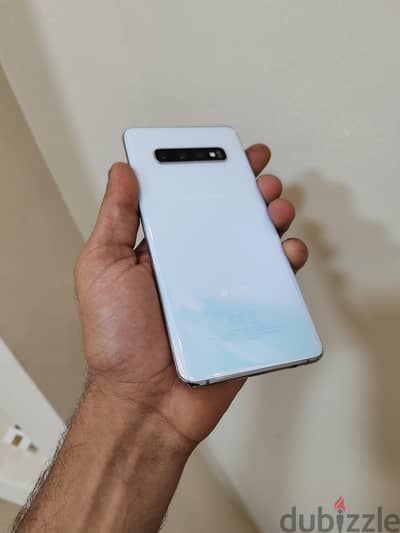 Samsung s10 plus  للبدل فقط