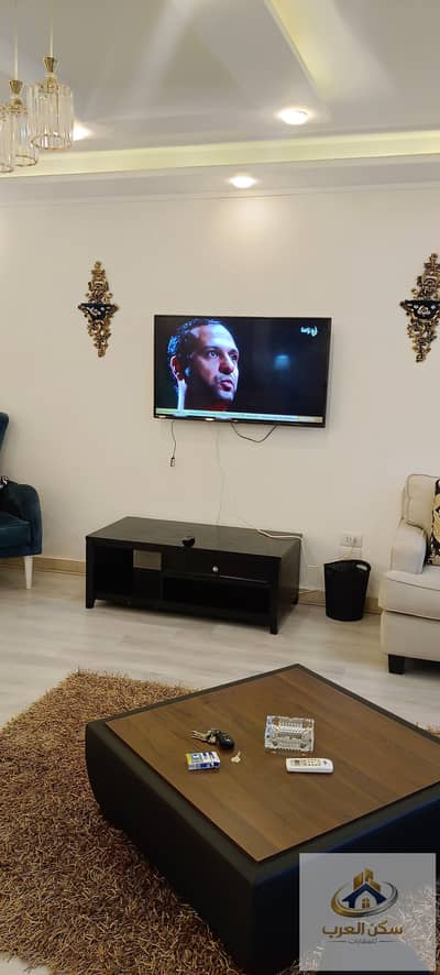 A fully furnished, hotel-style apartment (300 sqm, 4 bedrooms) in a prime location with a wonderful garden view. Fully air-conditioned and equipped with Wi-Fi. Available for daily or monthly rent directly from the owner.