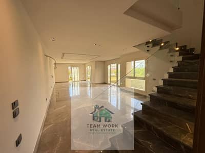 Luxury living and first occupancy directly from the owner. . Park Villa with a 200m² garden for rent in "Mountain View 6 October"