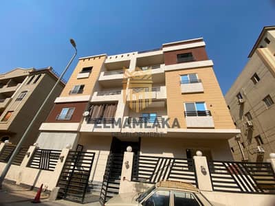 Apartment for Sale in Sheikh Zayed – 16th District  A great opportunity for living in one of the prime residential areas of Sheikh Zayed.