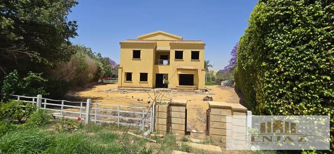 فيلا للبيع في مدينتي نموذج V استلام فوري فيو علي  وايد جاردن 900م