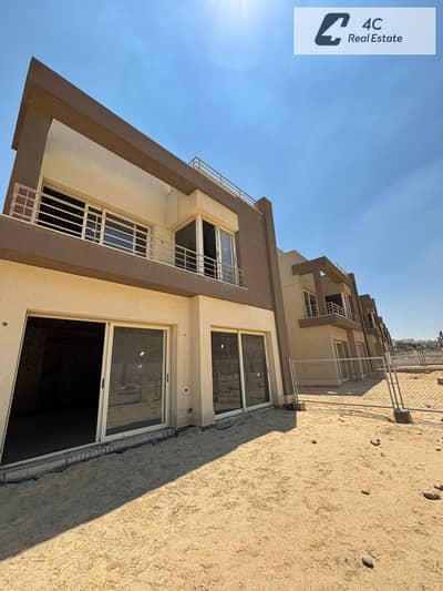 فيلا 255متر  type M للبيع في Palm hills new cairo فيو لاند سكيب مش علي السور اقل من سعر الماركت بمقدم و اقساط | استلام فوري