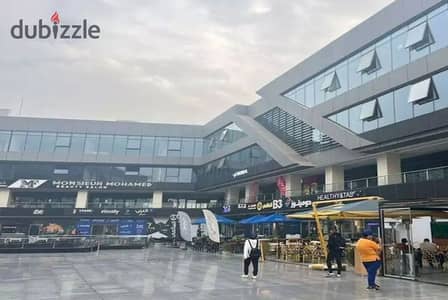 محل للأيجار متشطب بعائد استثماري مضمون في قلب الشيخ زايد بمول ذا جيت بلازا