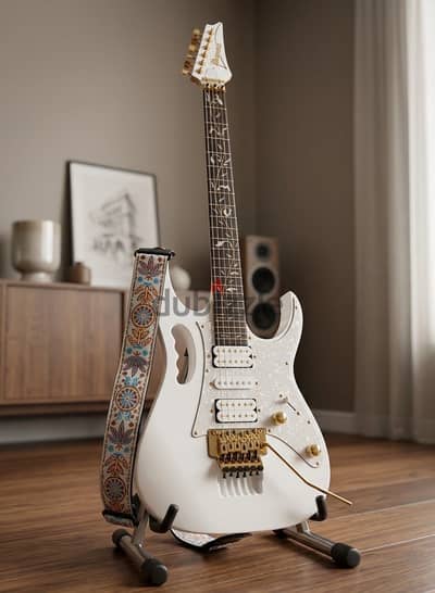 جيتار Ibanez JEMJR-WH Steve Vai Signature – White | حالة ممتازة