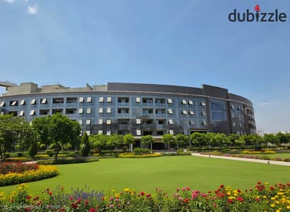Resale hotel apartment for sale at Marasem Rotana Hotel in the heart of New Cairo (Tagamoa); fully furnished and finished to an ultra-super-luxurious