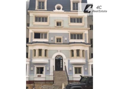 For Sale ready to move iVilla with Garden with the Lowest Down Payment, Direct on water features in Mountain View iCity, New Cairo