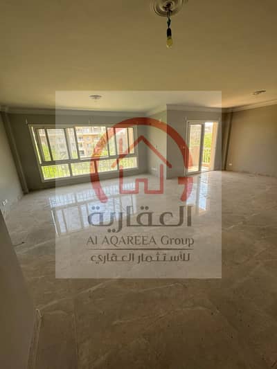 For Sale: 200m² Apartment with Company Finishes in B11 - Madinaty