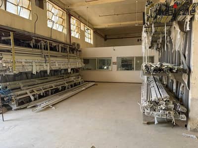 مصنع للبيع – المنطقة الصناعية بالتجمع الخامس   موقع مميز بالمنطقة الصناعية – القاهرة الجديدة   مساحة الأرض: 6,888 متر  مبنى خرساني: 1,344 متر