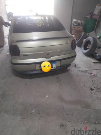 فيات سيينا 2000