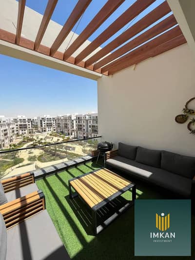 Penthouse (220 m² + 110 m² roof) for sale on 90th Street in Hyde Park Compound, New Cairo (Fifth Settlement); available via a 10-year installment plan