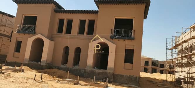 Twinhouse  for Sale at Village west Compound  elshikh zayed  near of   Alrabwa, waslt dahshour  and sodic westown palm hills, new giza ,palm parks