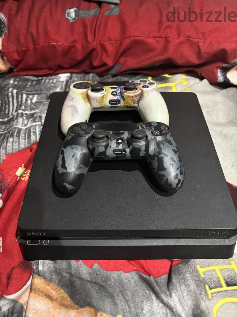 PS4 slim 1