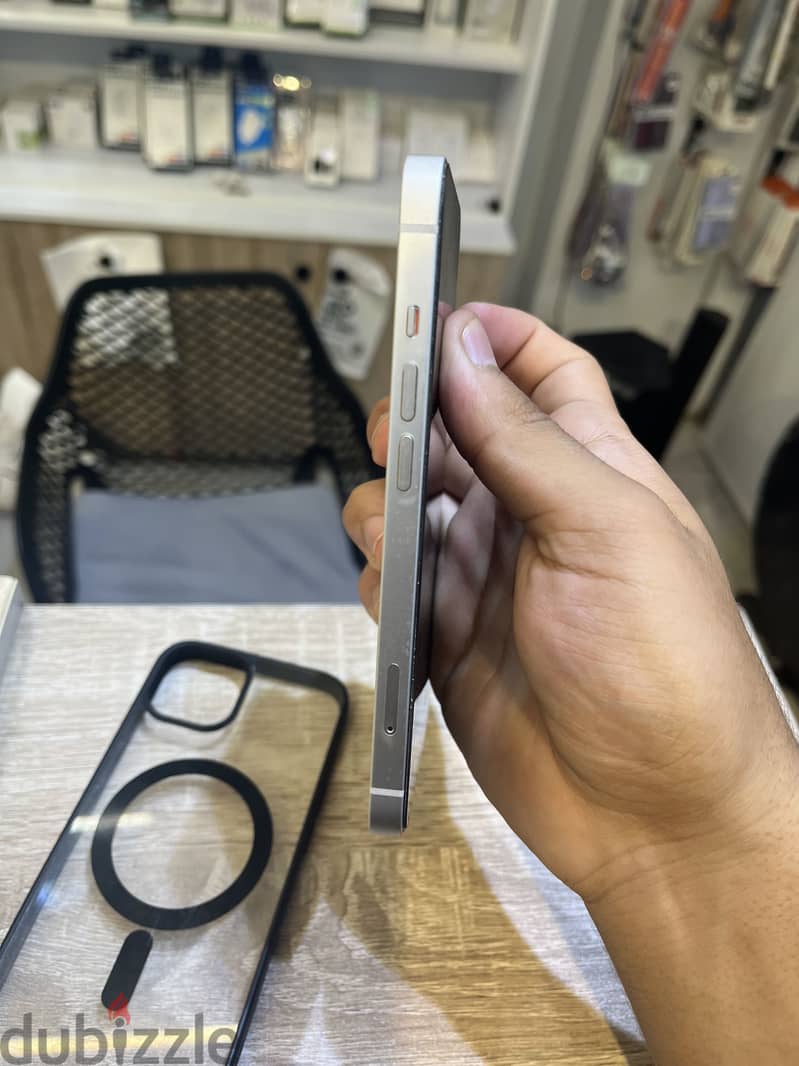 Apple - iPhone 13 4