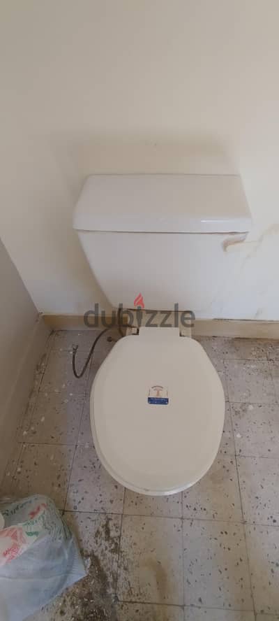 طقم حمام مستعمل نضيف
