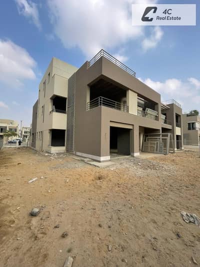 penthouse 250m for sale in palm hills NEW CAIRO very prime location open view | ready to move