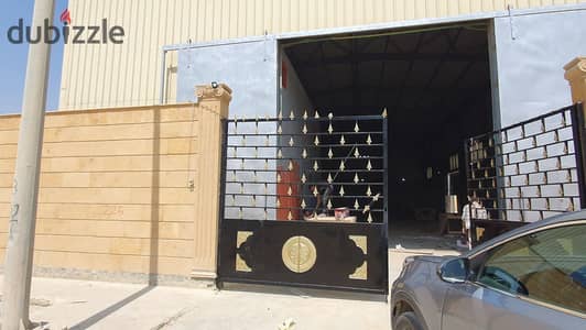 مصنع للبيع التجمع الخامس الالف مصنع مساحه الارض ١١٠٠م  به جمالون على مساحه ٧٠٠متر  مطلوب ٤٢ مليون