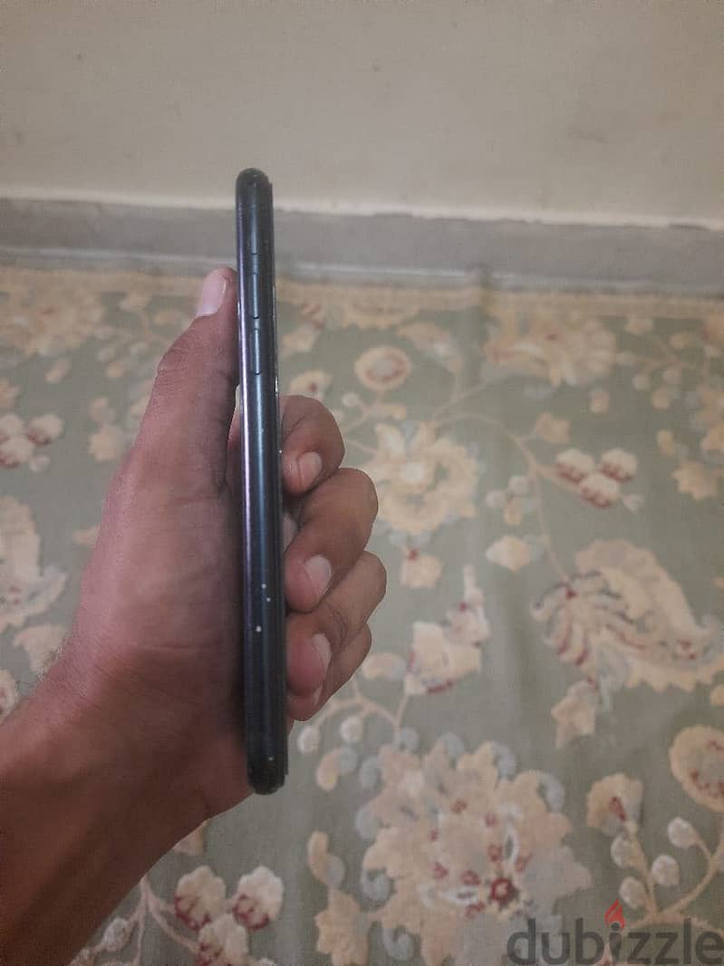 iPhone XR 3