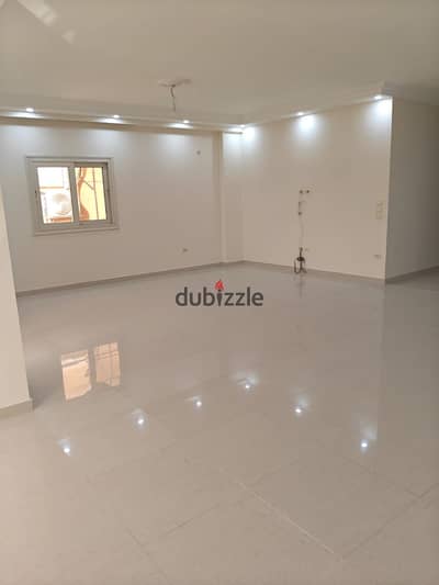 شقة للبيع في القاهرة الجديدة New Cairo في التجمع الخامس في النرجس عمارات