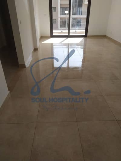 شقة للبيع في Fifth Square بالمراسم متشطبة بالكامل  – الجولدن سكوير 124 م