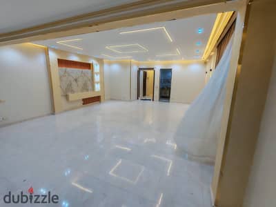 Apartment for sale 200m on Nablus Street, steps from Shihab Street