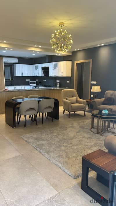 شقة مودرن فاخرة للإيجار بـ Lake View Residence | المربع الذهبي - التجمع الخامس