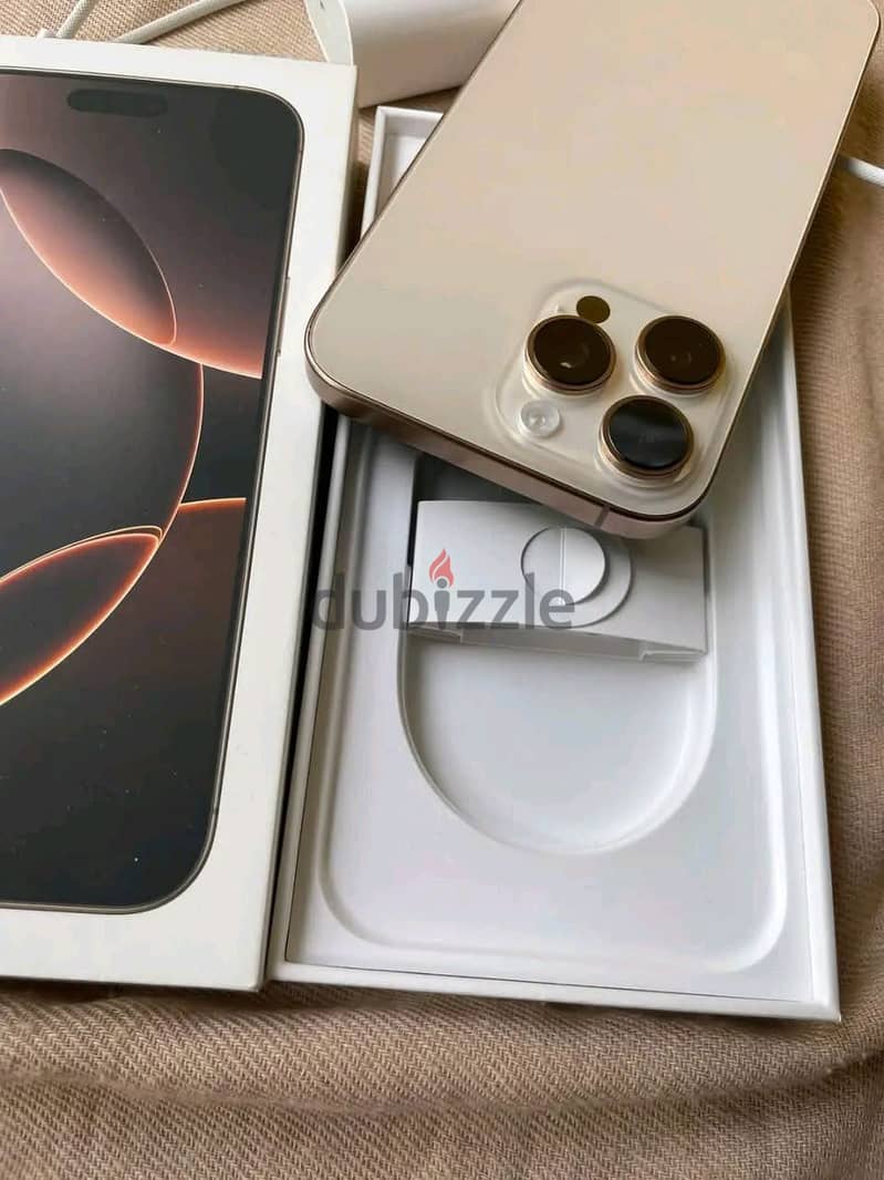 iPhone 16 pro max 4