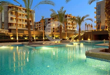استلم فيلا بارخص سعر في patio town لفتره  محدوده 4غرف بحري فيو مفتوح  بمقدم 5% فقط فرصة مميزة في قلب التجمع الخامس و الجولدن سكوير بجوار AUC