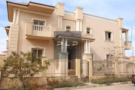 Fully finished standalone villa for sale, ready to move, at the lowest market price in Maxim Compound.