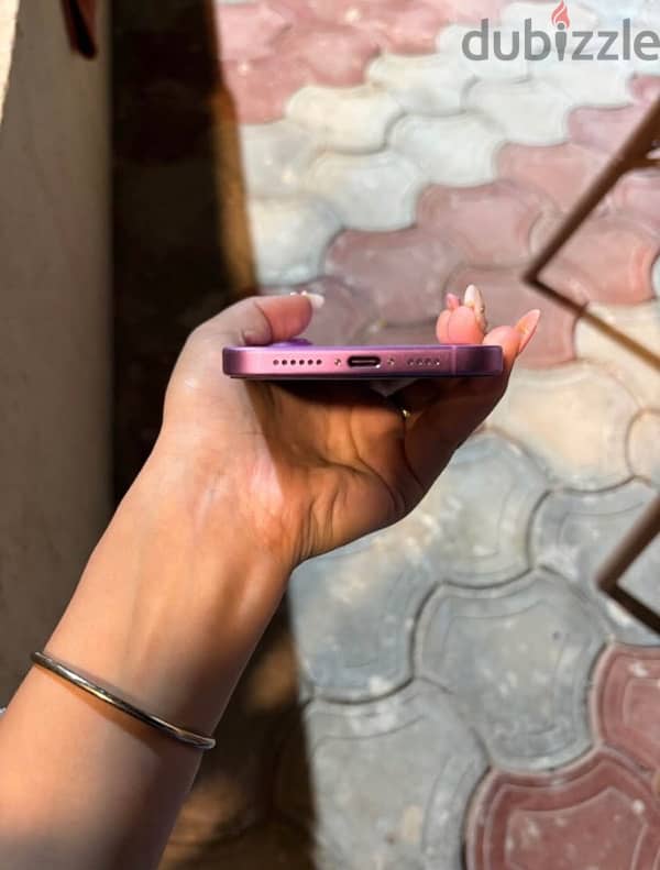 iPhone 16 1