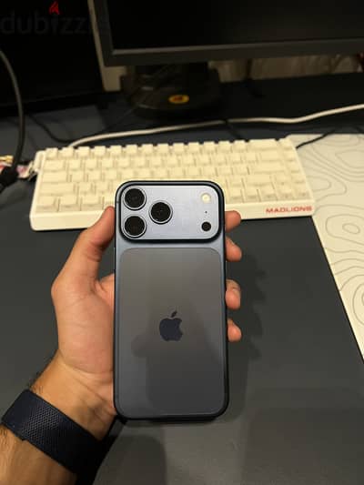 Apple - iPhone 17 Pro Max