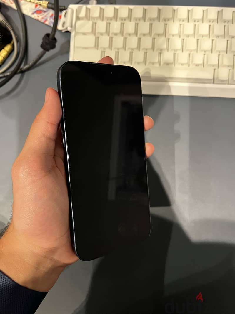 Apple - iPhone 17 Pro Max 3