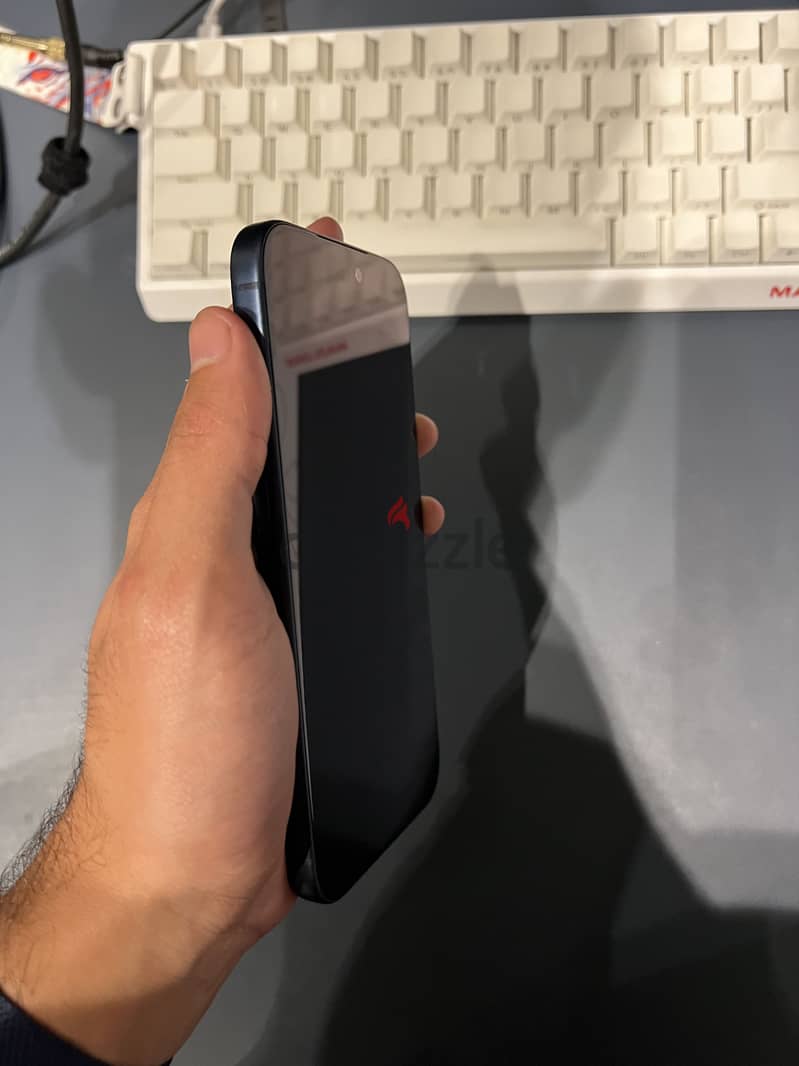 Apple - iPhone 17 Pro Max 4