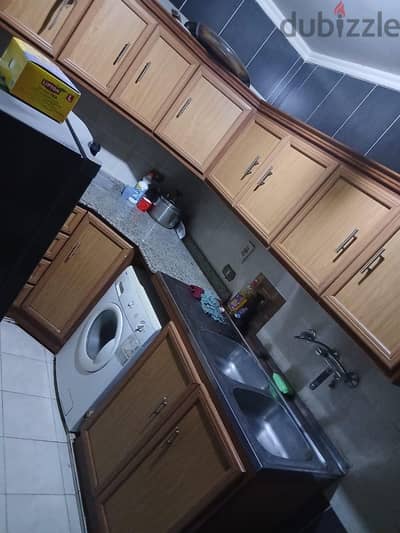 شقه للبيع بموقع متميز بابراج زاهر