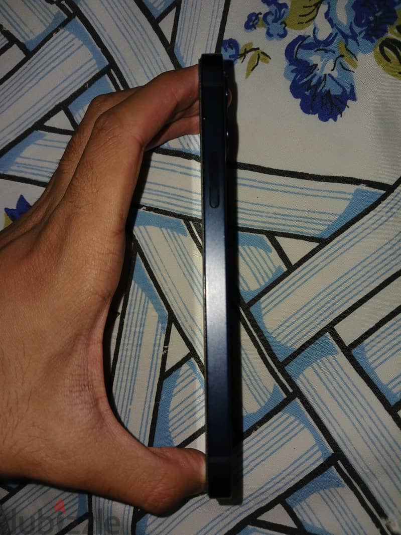 Apple - iPhone 12 3