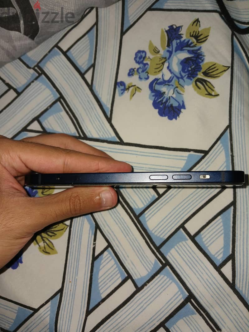 Apple - iPhone 12 5