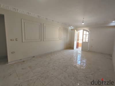 Apartment for rent in the third neighborhood East four rooms first residence