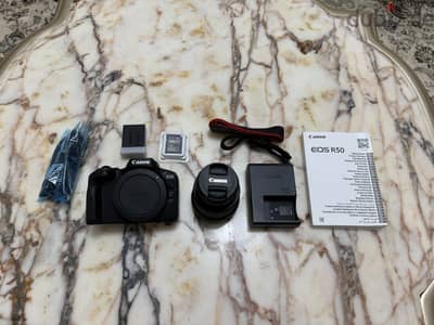 للبيع كاميرا canon R50 mirrorless وارد الكويت