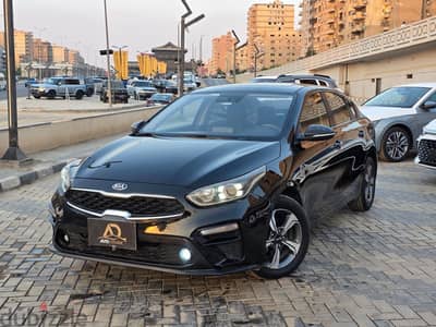 للبيع جراند سيراتو 2019 فبريكه بالكامل  بصمه
