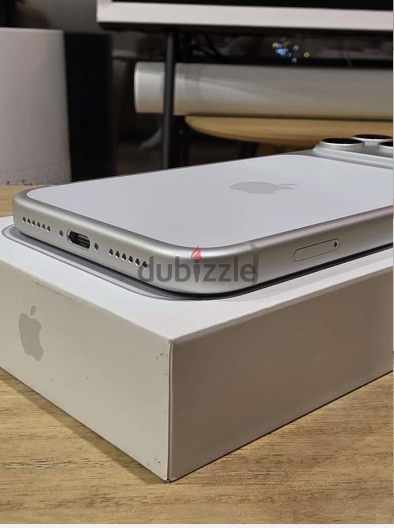 Apple - iPhone 17 Pro 1