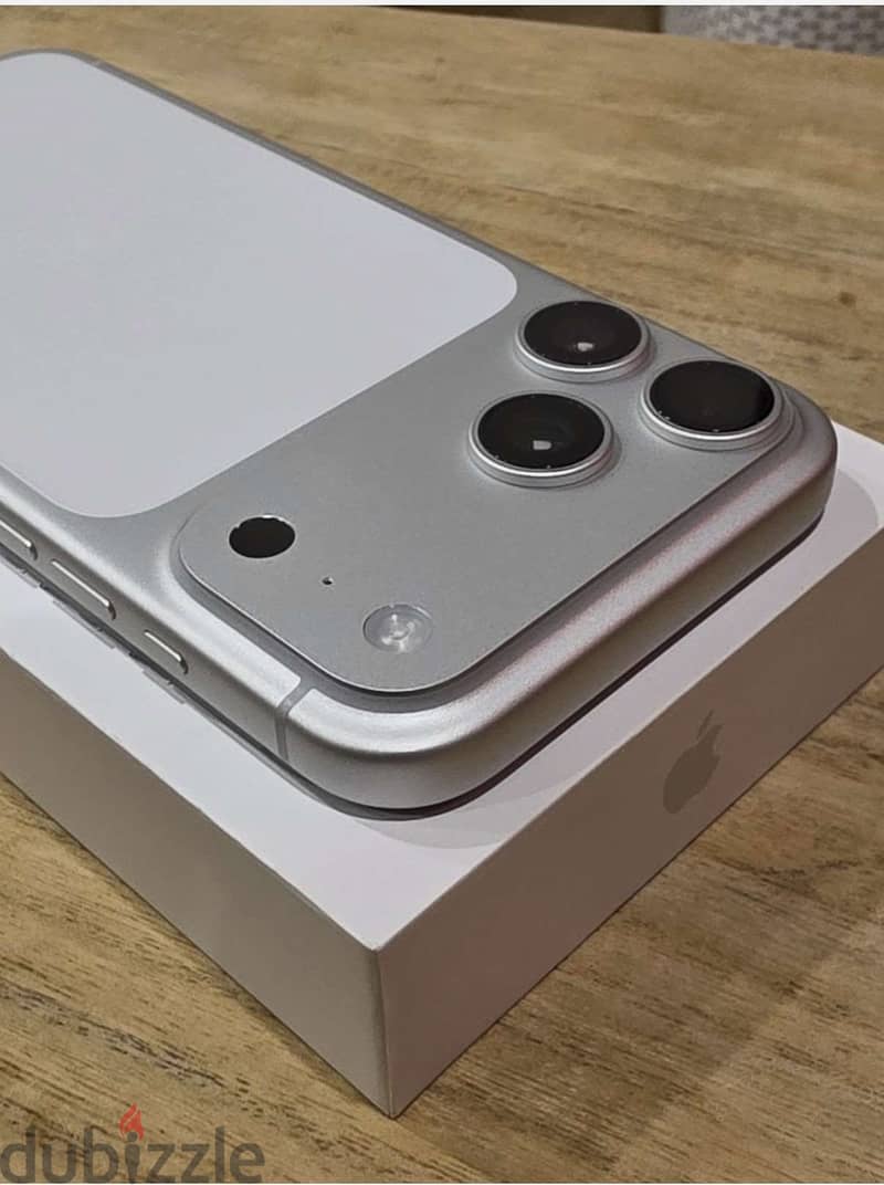 Apple - iPhone 17 Pro 4