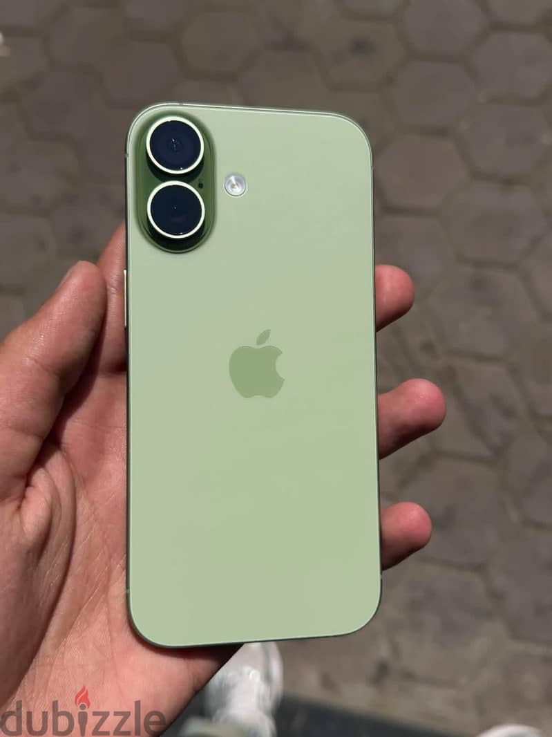 Apple - iPhone 17 2