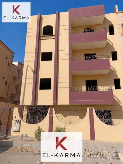 A building for sale near Line 10 in Obour City