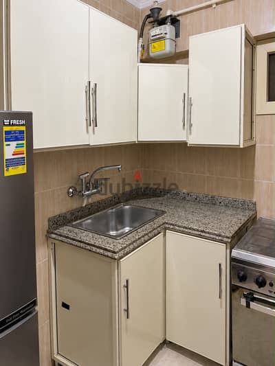 مطبخ استخدام عروسه