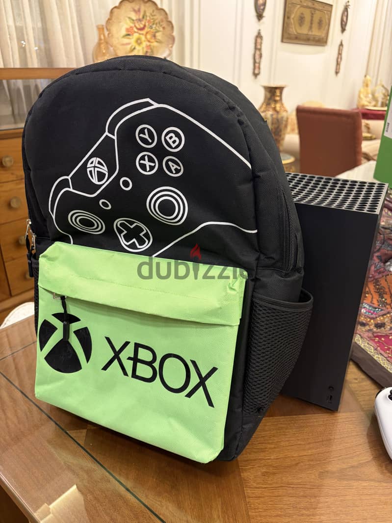 Xbox series X almost Brand New 1