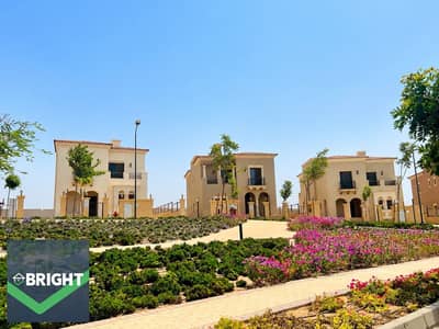 أرخص سعر ممكن ل فيلا 255م بالقرب الشديد من ملعب الجولف والكلوب هاوس استلام فوري ف سيتي جيت التجمع الخامس دقايق من ديستركت 5 وواتر واي city gate