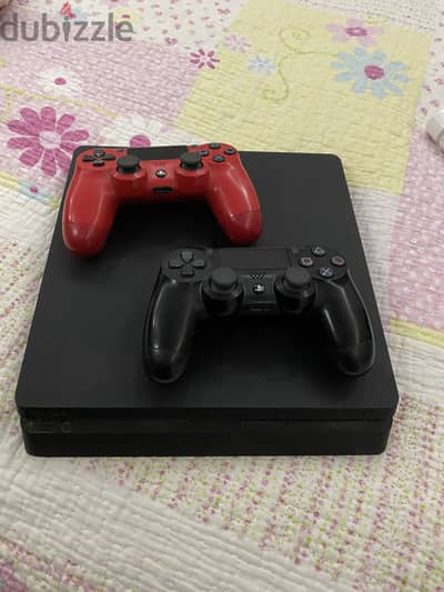 PS4 & 2 original controllers PS4 & 2 original controllers